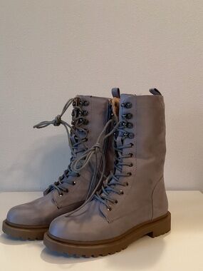 Women's Lace-Up Combat Boots in Light Gray